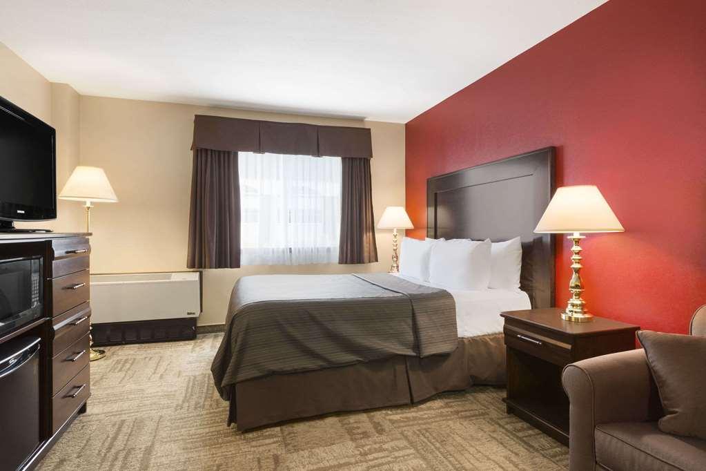 Coast Swift Current Hotel Eksteriør billede