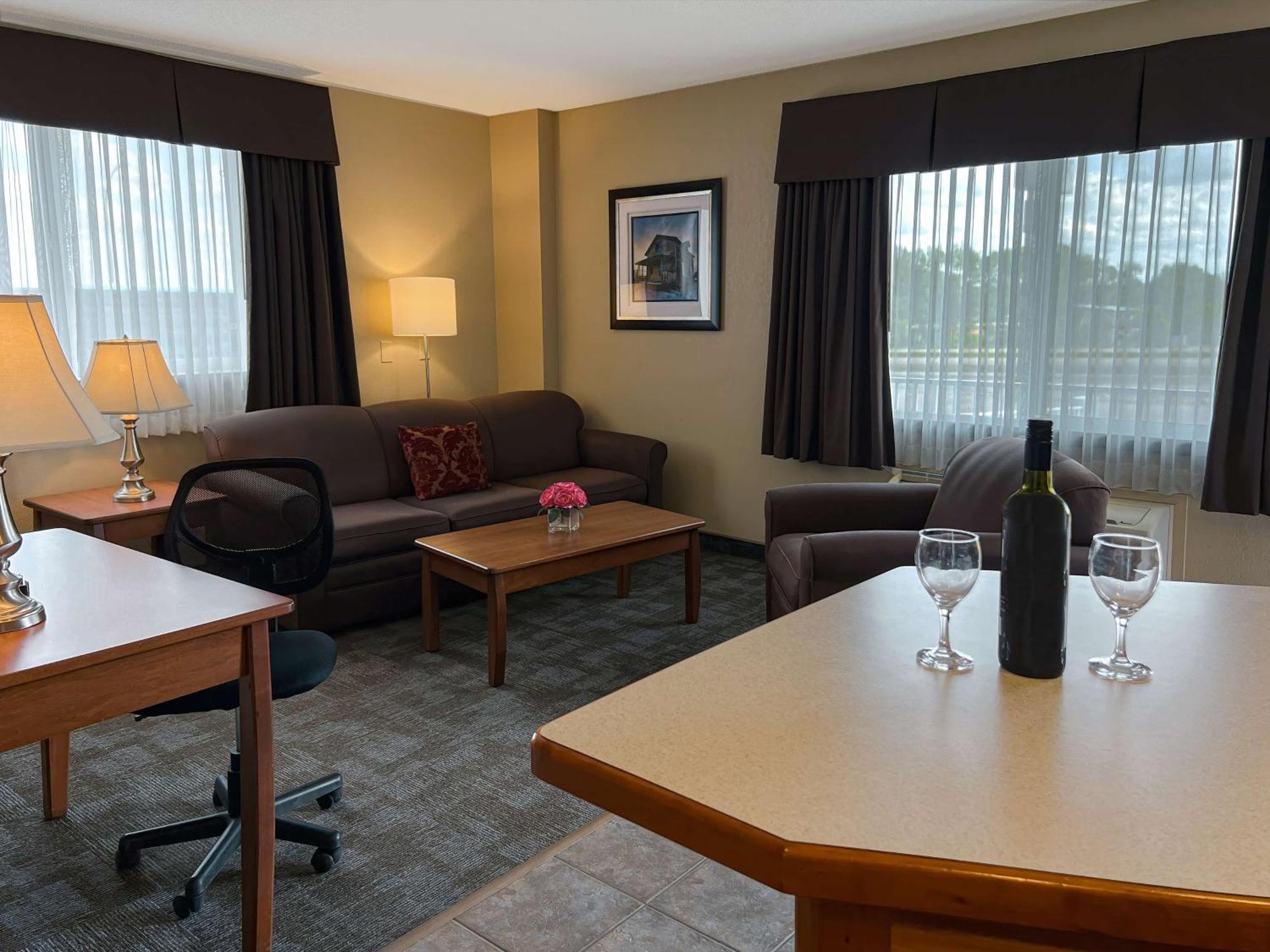 Coast Swift Current Hotel Eksteriør billede